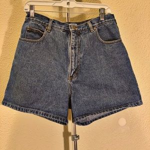 Honors high waisted jean shorts